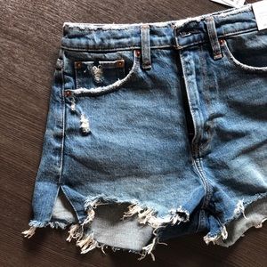NWT Abercrombie & Fitch high rise mom Jean shorts